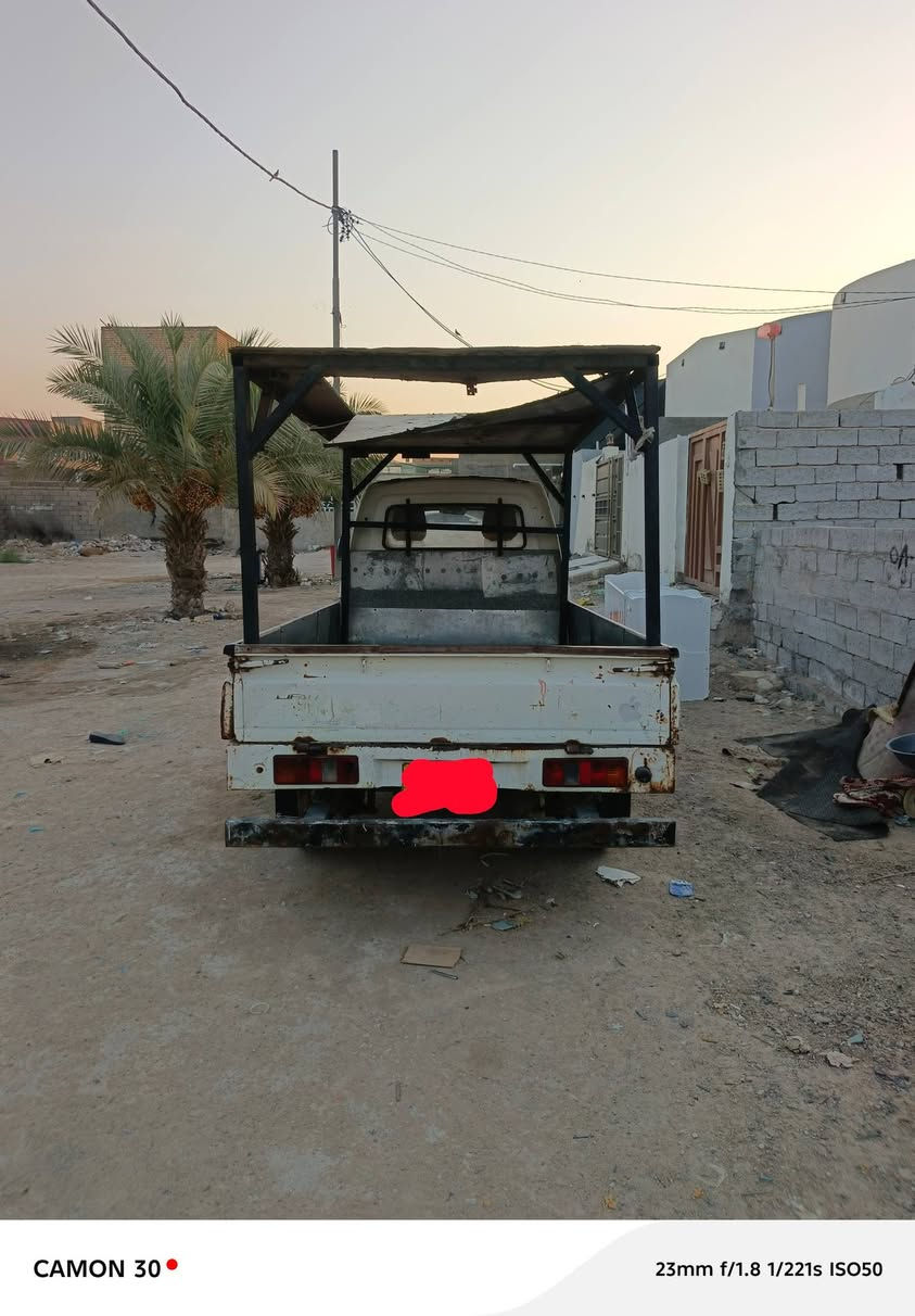 سلام عليكم سياره للبيع كلشي معايزه مكاني نجف لسعر ١٧ رقم لهاتف ***********
