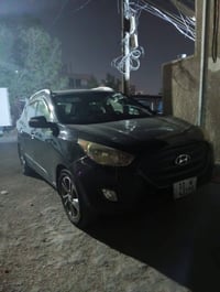 توسان موديل ٢٠١٣ سياره جاهزه بيها ٣قطع صبغ سعرها ١٢٠ وبيها مجال وإذا ا...