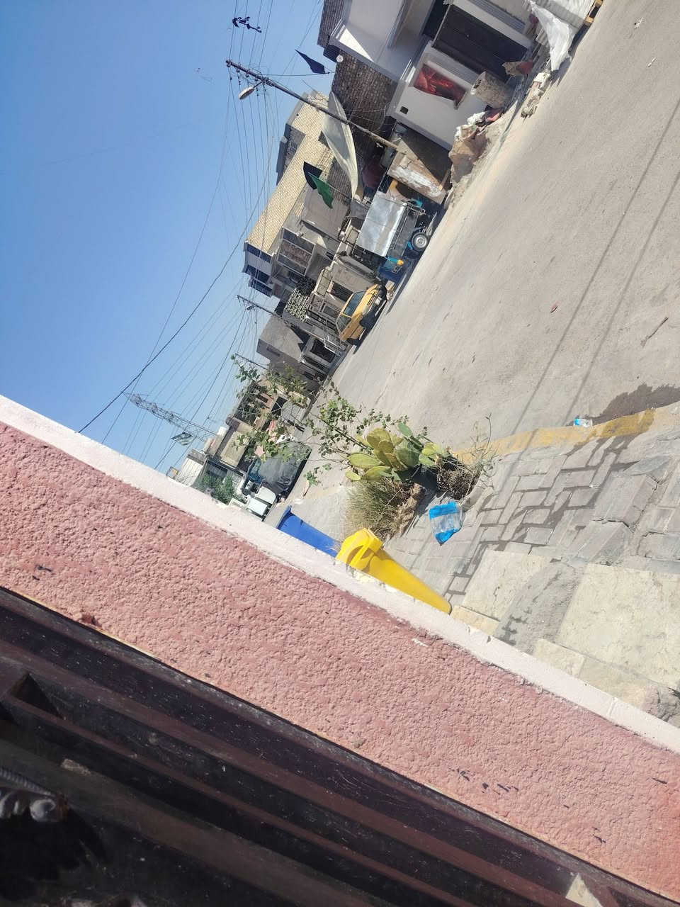 بيت للبيع 100 متر بي نقص بسيط سعرة 65 وبي محال بسيط حي الكوفة قرب دلالية السلطان 

***********

***********
