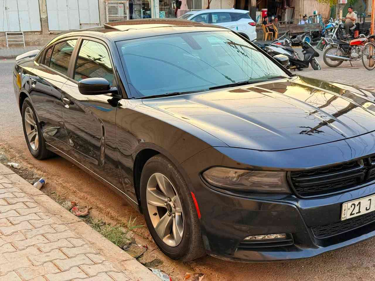 جارجر 2017 كنديه عداد ٢٦٠
كفاله عامه فوووول موصفات جديده  فتحه فول /رقم سليمانيه دولي بسمي 
بيها كارت بالبنيد فقط بيع بسعر مناسب للاتصال 
*********** مكاني النجف
