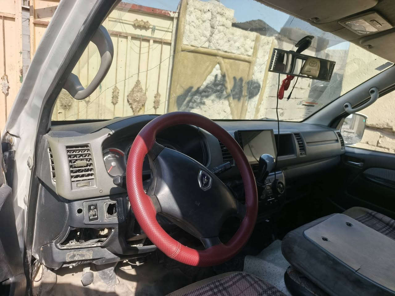 سلام عليكم جنبي جتو عالي بسمي رقم ميسان مصبوقه عام محرك ينقص قليل تبريد شقال تخم تاير جديد كرهبايات شقاله عام باتري جديد سياره جاهزه العنوان البصره زبير  الموديل 2014 رجا الموشراي لايتصل سعر $80وبيه مجال***********/ ***********
