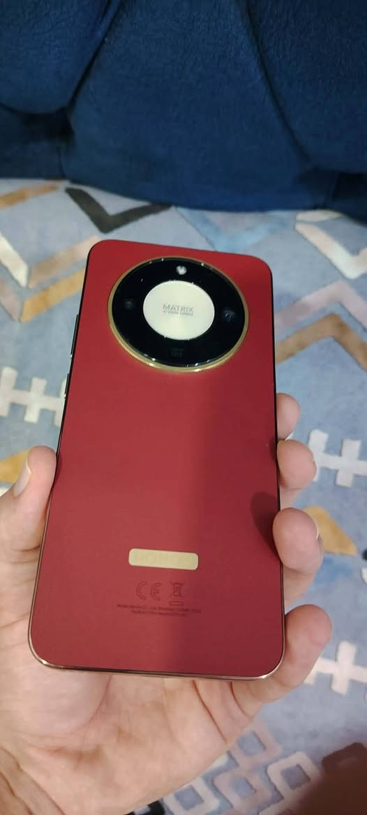 السلام عليكم 
Honor x9d 
للبيع السعر 430وبي مجال قليل 
سبب بيع اشتريت ايفون 13برو ماكس 
حتى ضمان مالو بعد موجود
***********
ملحقاتو كاملة
