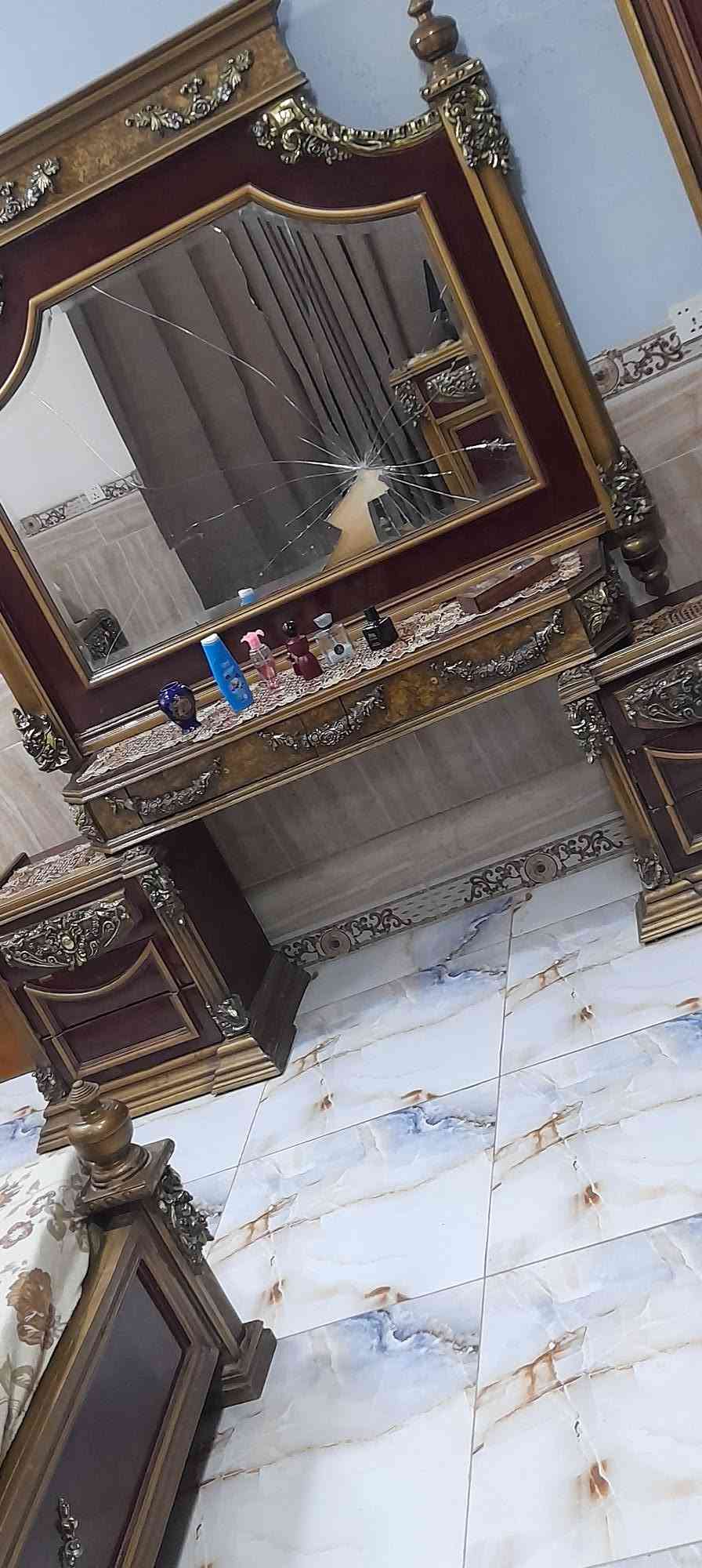 السلام عليكم
غرفه مصريه(دمياطيه )
السعر ٥٥٠
المكان الكريعات 
موبايل *********** 
لانرد علي التعليقات فقط الاتصال
