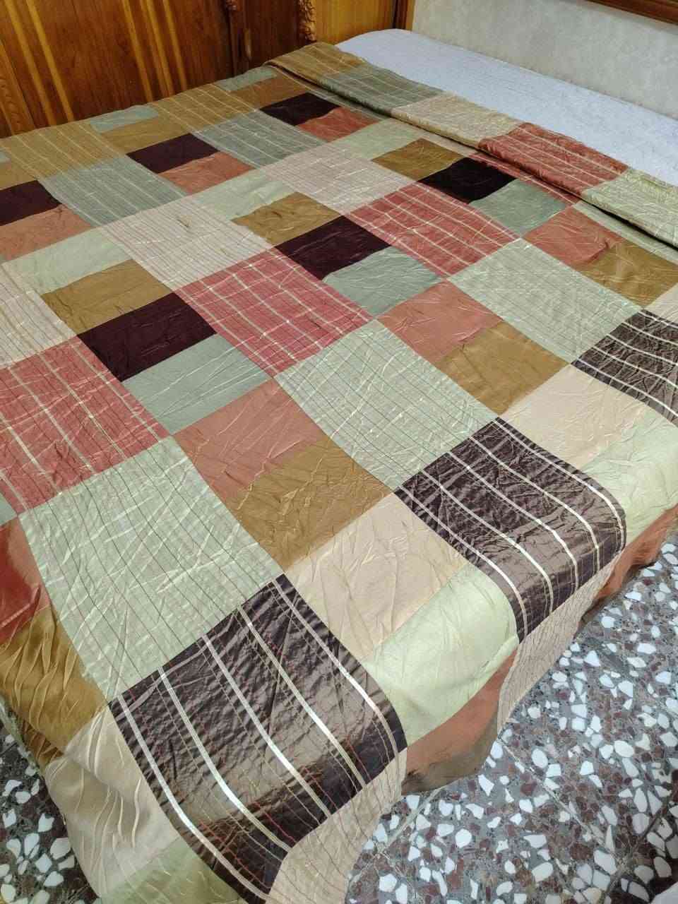 لحف • ديباج • نفرين