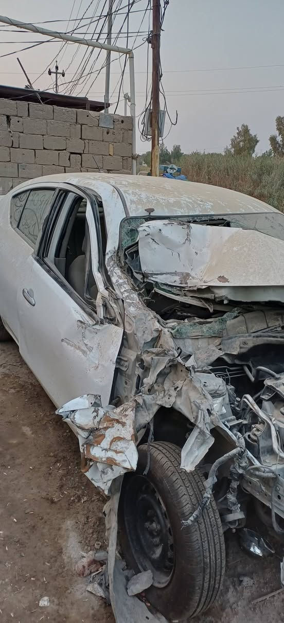 سني هندي للبيع متضرره موديل ١٩ رقم بغداد انكليزي بأسمي
الكير والمكينه مكفولات السيارة تمشي 
مكان السيارة ديوانية
السعر اتصال واتساب *********** وتدلل
