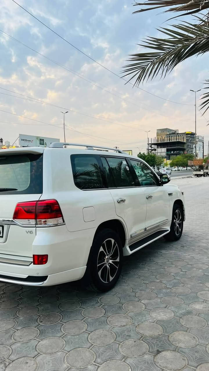 لاندكروز • ٢٠٢١ • ١٢٨ الف