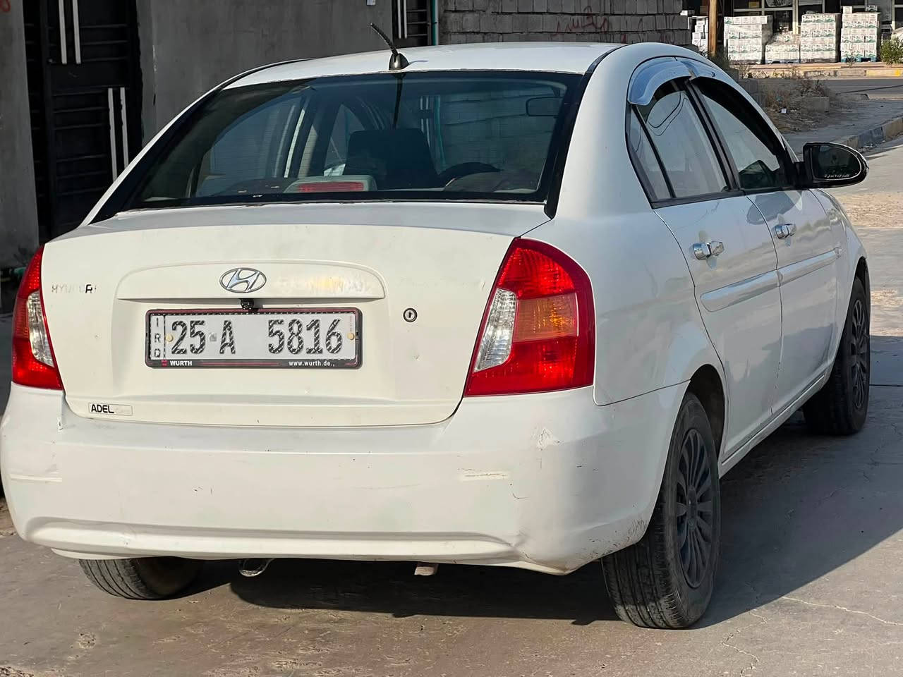 سيارة نضيفة حيل مال جناي هونداي اكسنت موديل 2008 بيها 3 قطع سعر بلاش جوة البلاش هم
صاحبة الشرعي من كيارة 

مايعوزها كلشي 

رقم دولي جديد 

سنوية جديدة 

كلشي جديد بيها 
السعررررررر 75 بيها مجال 

وترهم مراوس هم 
الشراي يتصل ويتدلل ***********
