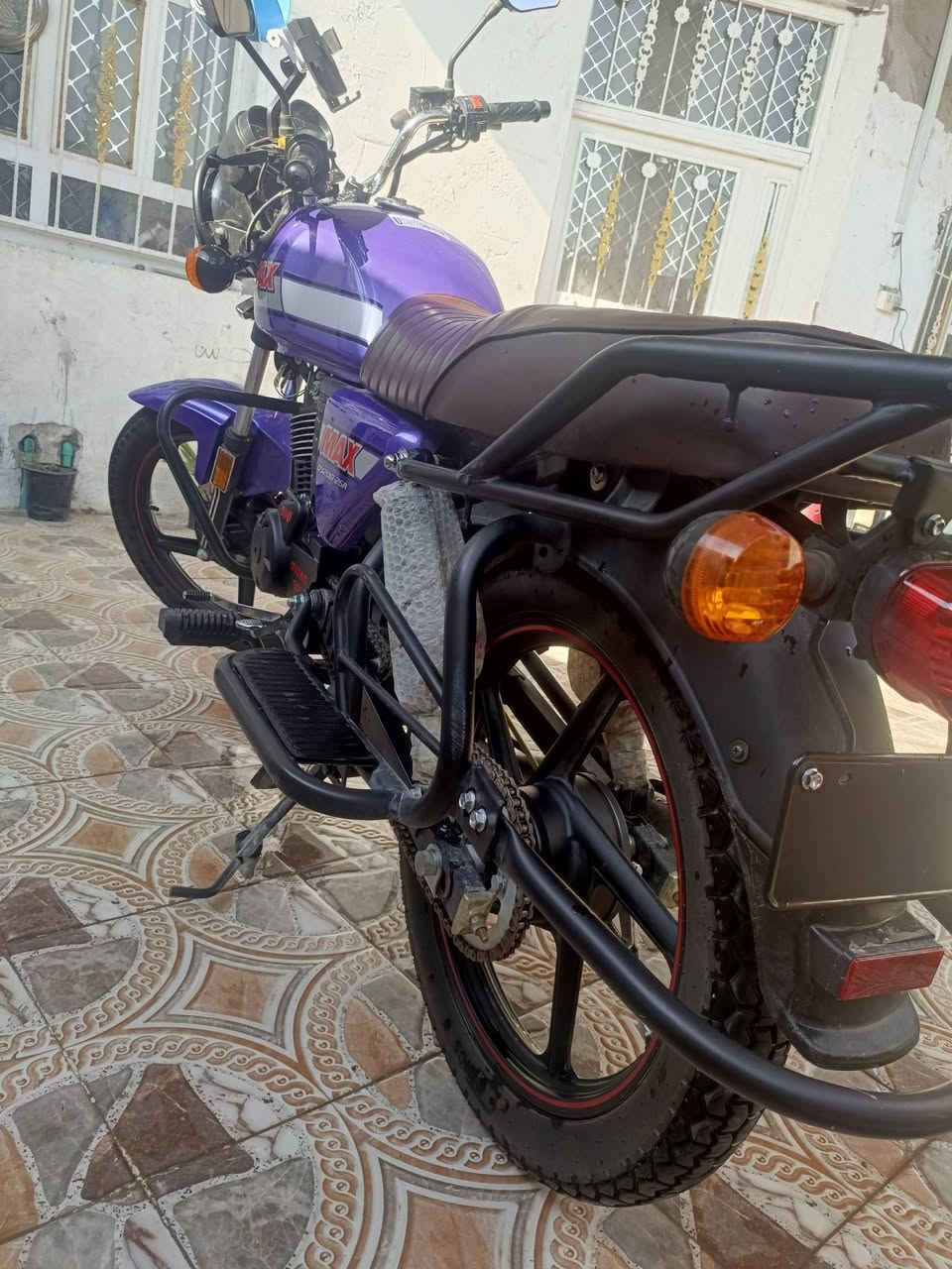 سلام عليكم دراجه دايون للبيع مديل 26 كفاله عامه اوراق استنساخ مكينه 200cc دراجه حلوه وكيله السلامي صارله عندي شهر ونص تقريبآ مكاني حله بكرلي سعر 1600 وبيه مجال رقمي ‏‪***********‬‏
