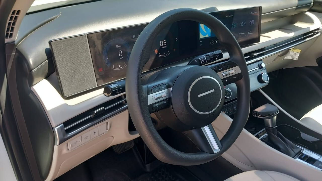 سيارة توكسان موديل ٢٥ وارد امريكي محرك ٢٥٠٠ وتفاصيل موضحة بالصور السعر(220$) دفترين وعشرين ورقة
***********
