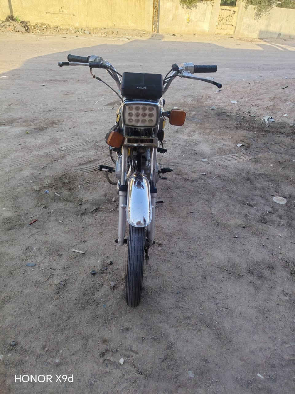 سلام عليكم نامه شلامجه رقم وسنويه البصرة الزبير مديل 21.... *********** سعر 1500 وبيه مجال

نص مكتوب في الصور:
- HONOR X9d