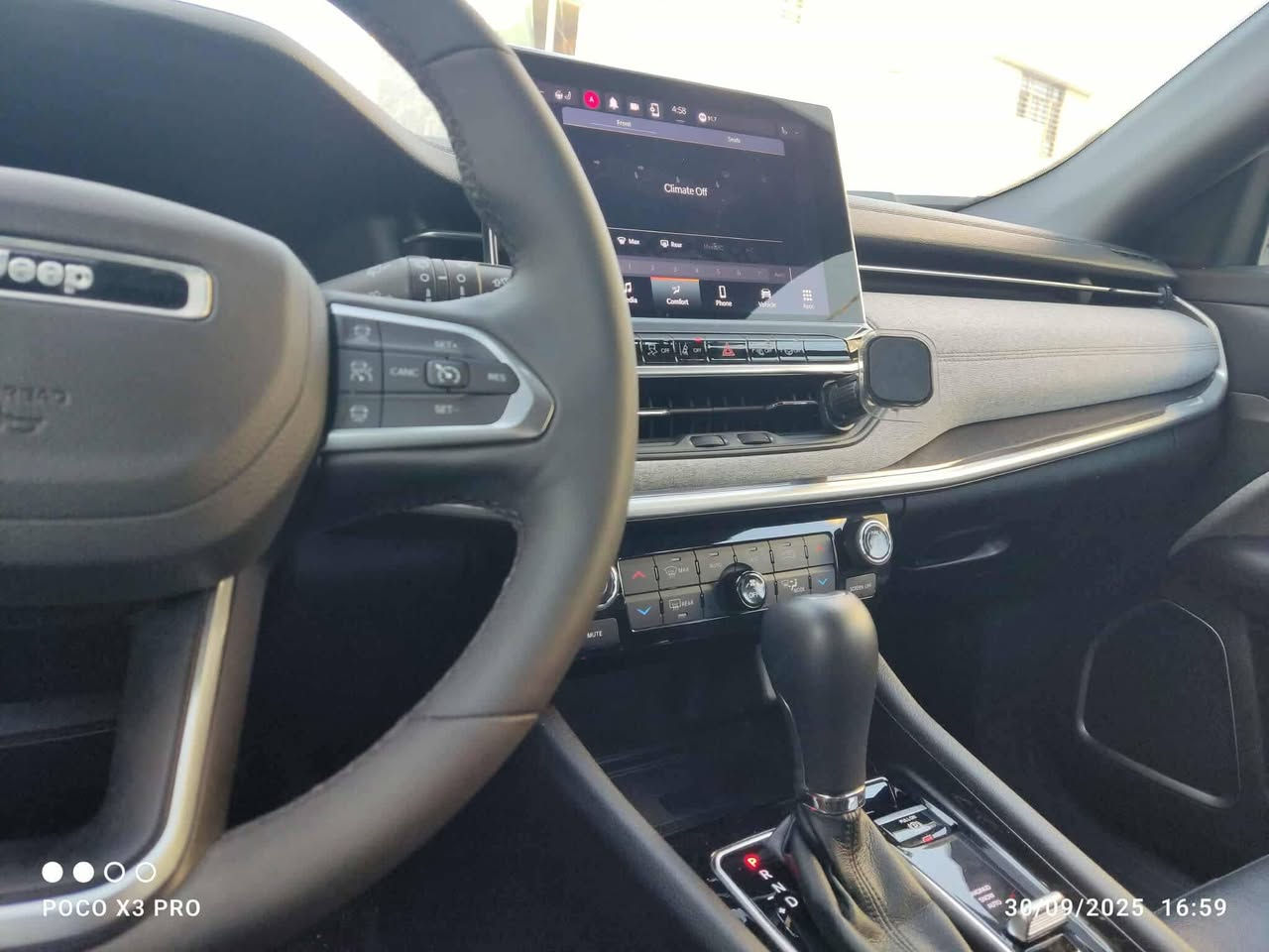 جيب كومباس 2023 وارد أمريكي ماشية  22000 ميل  حادثها جاملغ وباب يسار صور الحادث مرفقة فول مواصفات بصمة تشغيل بصمة أبواب كشنات جلد كهربائي مقعد السائق تحكم ستيرن مانع انزلاق تحديد مسار تشغيل عن بعد بيها بعد مواصفات مكينة 2000 تسارع بالمشي ممتاز كير حدادية تخم تايرات تبريد ثلج فور ويل  latitude lux السياره جاهزه  رقم دهوك تحويل مباشر السعر 169 ورقة بيها مجال بسيط مكان السياره بالموصل واتساب ***********

نص مكتوب في الصور:
- POCO X3 PRO 30/09/2025 06:47
- POCO X3 PRO 30/09/2025 17:04
- POCO X3 PRO 30.09.2025 16:59
- POCO X3 PRO 30/09/2025 16:59
- POCO X3 PRO 30/09/2025 16:58
- POCO X3 PRO 30/09/2025 17:03
- POCO X3 PRO 30/09/2025 21:08
- POCO X3 PRO 30/09/2025 17:51