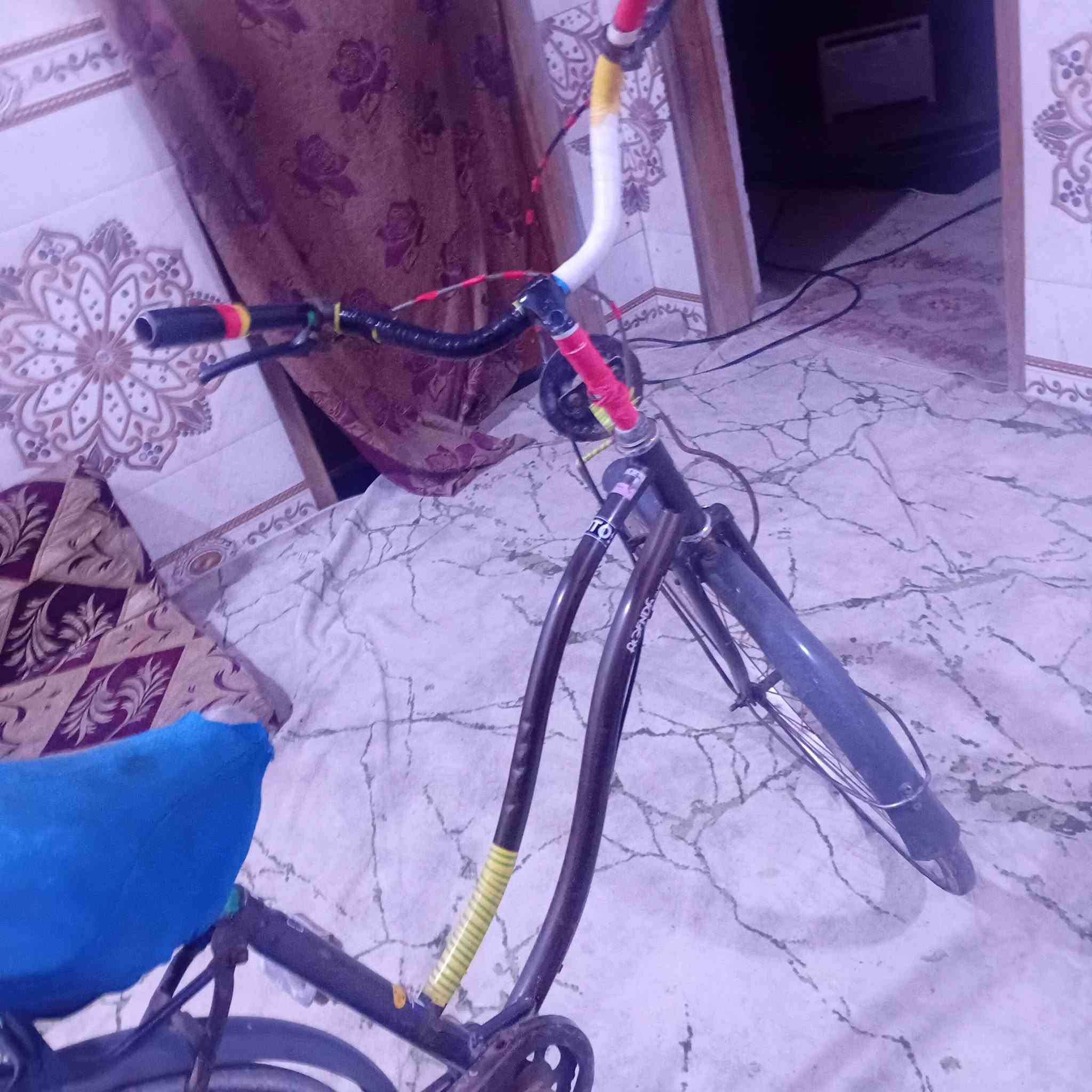 بايسكل للبيع سياحي حجم ٢٦
مابي شي نضيف البصرة الجزيرة شارع زين العابدين*********** السعر ٣٥ بي مجال
