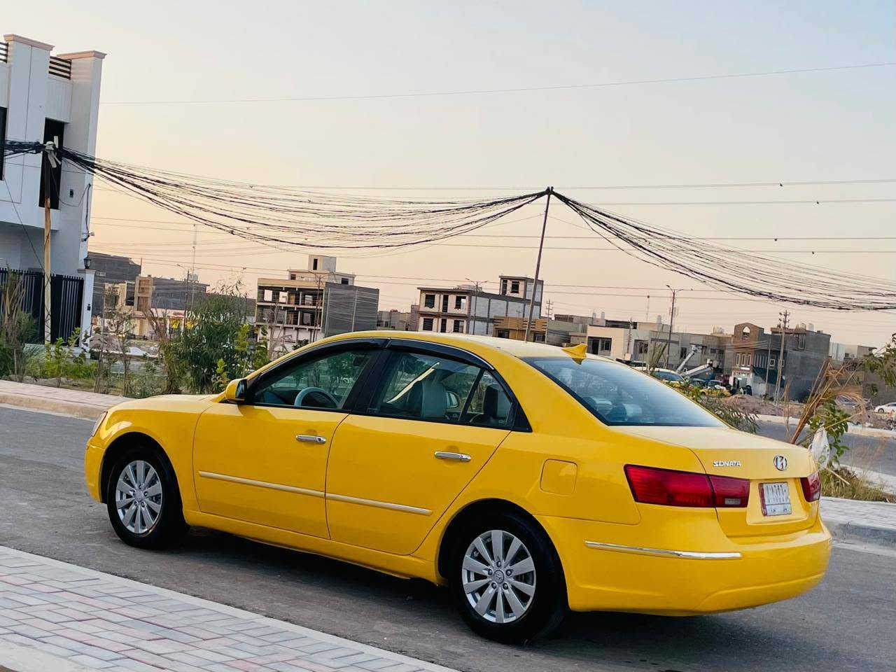 سلام عليكم البيع هونداي سوناتا موديل 2009 وأرد امريكي حادث بس بنيد بدون دواخل ولباقي مكفولة كفالة اليبل واحد سيارة جديدة وجاهزة من كلشي تبريد ثلج حدادية تخم تاير كير ومكينة 2400 دوش مكفولات هيه غرامات مصفره سيارة أحله من صور صبغه جديده السعر 88 لاستفسار علا رقم *********** مكان سيارة كربلاء
