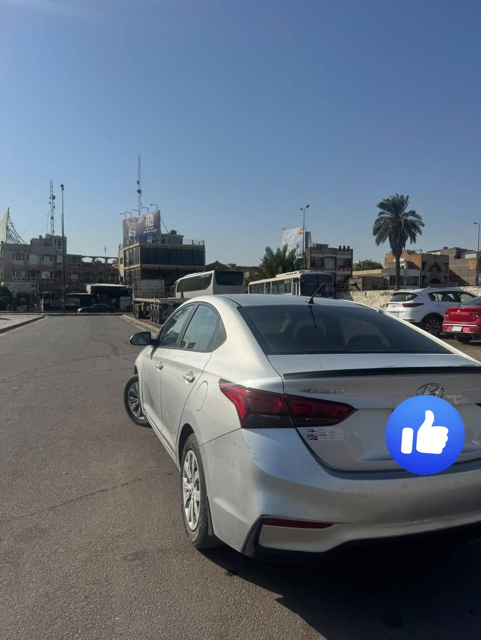السلام وعليكم اكسنت 2019 للبيع امريكي حادثها جاملغ وهنا صار بيها طخطخات ابيع حزام سيارة مكينة جديدة تبريد كلة جديد ثلج تبريدها اي نقص مابيها صدرها كلة جديد السيارة كلش حلوة بيها بس النمرة الخامسة بيها طبة ماعرف شنو وباقي التفاصيل معروفة 
رايدها ب90 وبيها مجال مكاني الحرية ساحة عدن مقابيل مطحنة الجلبي
***********
