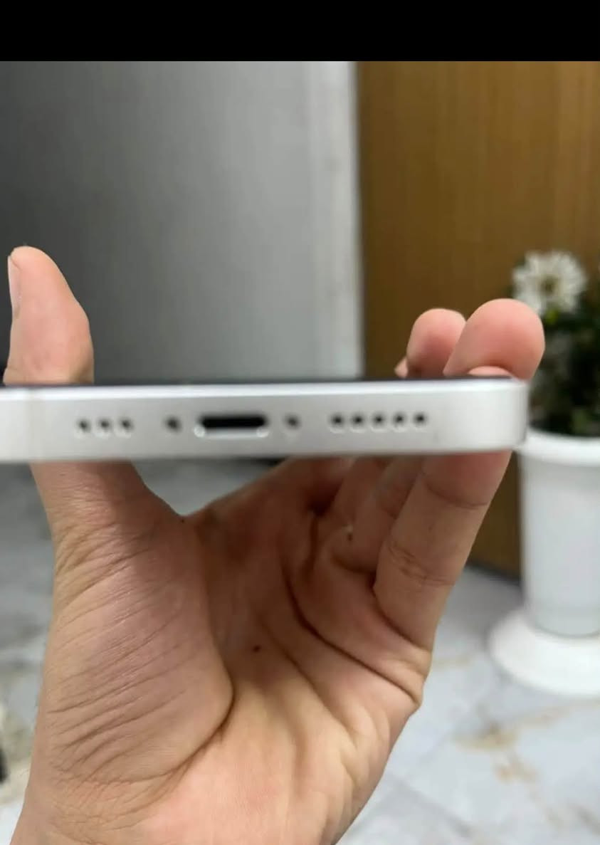 سلام عليكم آيفون لبيع 13عادي📱 نظيف 💯والله بي كسر بل ضهر موظح ماستر شرق اوسط وتر برو ذاكره 128بطاريه 86 كله بلادي جهاز مداخل صيانه 🚫 كأمره حلوه  لوان البيظ مكاني بغداد حي اور 600📍سعر 425 رقم *********** مآبي وتساب فقط اتصالات

نص مكتوب في الصور:
- ٢:٥٠ حول الاسم iPhone إصدار iOS 26.6.2 اسم الطراز iPhone 13 رقم الطراز MLPG3AA/A الرقم التسلسلي GQTH0XRDWP انتهت صلاحية التغطية الأغاني الفيديوهات ٣٠ الصور ١٠٣ التطبيقات ٨ السعة ١٢٨ غ.ب. متوفرة ١٠٢ غ.ب.
