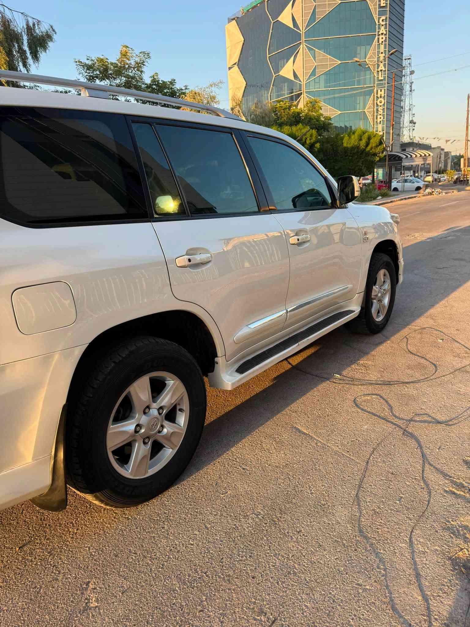 السلام عليكم
للبيع سياره 
 لاندكروزر موديل 2010 VX.R 5700
مكفوله كفاله عامه بدون شخوط ولا جارد 
سياره بحاله الوكاله جديد 
موصفات5 بصمه  فول تجي موصفات لكزاز 
ما يحتاج تنذكر معروفه 
رقم هزه سنويه كله جديده قبل شهر سويته 
السعر 3 دفاتر 300 
مكان سياره بغداد حي الجامعه 
رقم اتصال 📞 ***********
