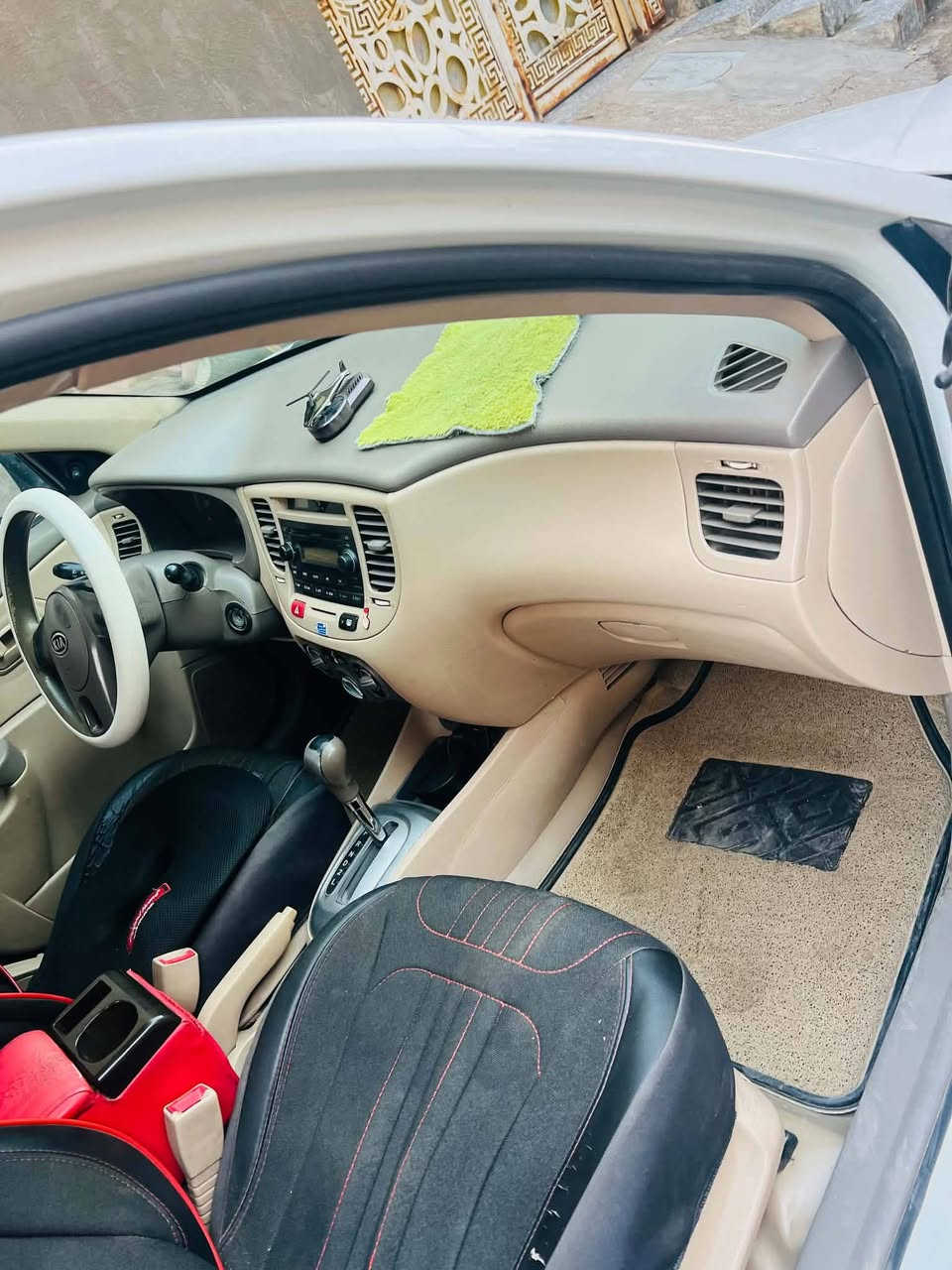 كيه ريو لبيع جاهزه عل اخر حبايه حدايه تخم تاير تبريد ربع ما تصرف عليه ٧٥ وبيه مجال ال يريده بخدمته مكان ناصر الصالحيه وهاذ رقم راعيه رقم ذي نكليزي  ***********.

