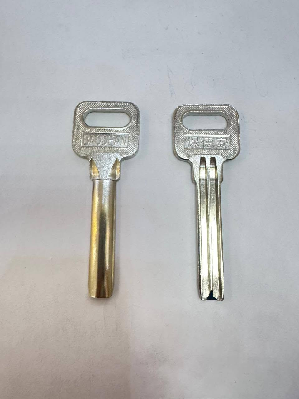 🔑 حارث البغدادي للمفاتيح والريمونتات  ومكائن قص المفاتيح
✅ البيع بالجملة والمفرد
أسعار مناسبة وجودة مضمونة وخدمة توصيل سريعة.
للاستفسار❗️❗️وتساب
(***********)
العنوان ❗️❗️بغداد شارع الرشيد مقابل سوق الصفافير
