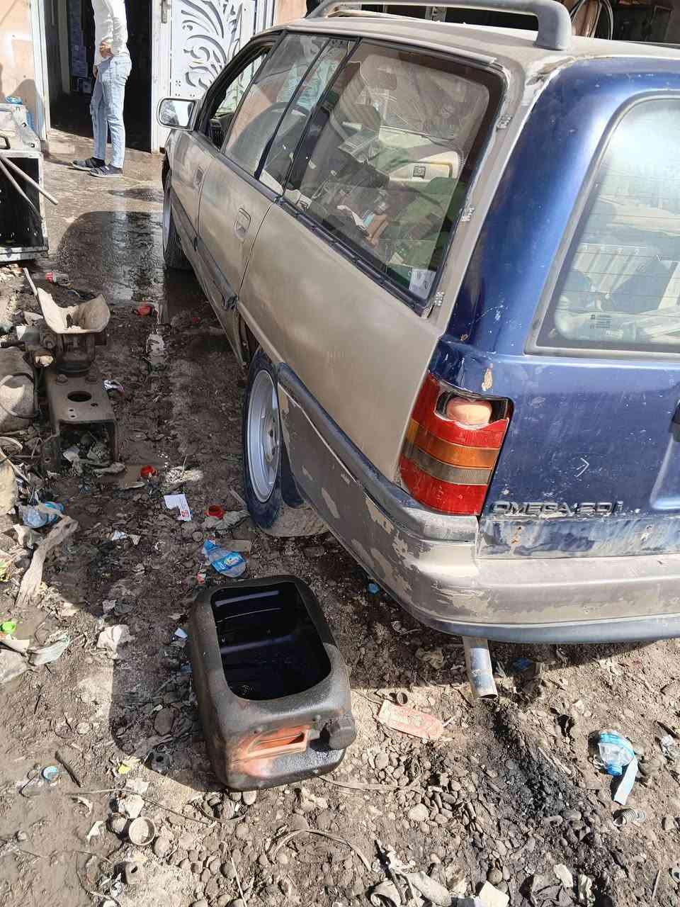 سياره للبيع موديل 87 كربون بيها سنويه عظم رقم بو واتساب***********
