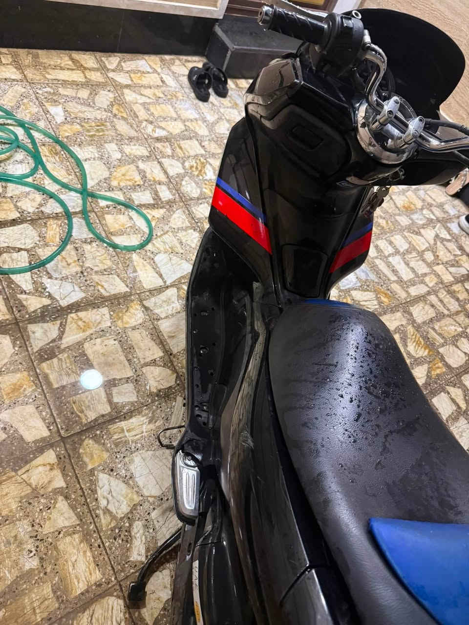 سلام عليكم 
دراجه pcx ياباني محرك ١٢٥ 
كله شغال حساسات استان ازدحام كهربائياتها 
سعرها ١٣٠٠
مكاني الاعظمية 
لاستفسار واتساب فقط او ماسنجر ***********
