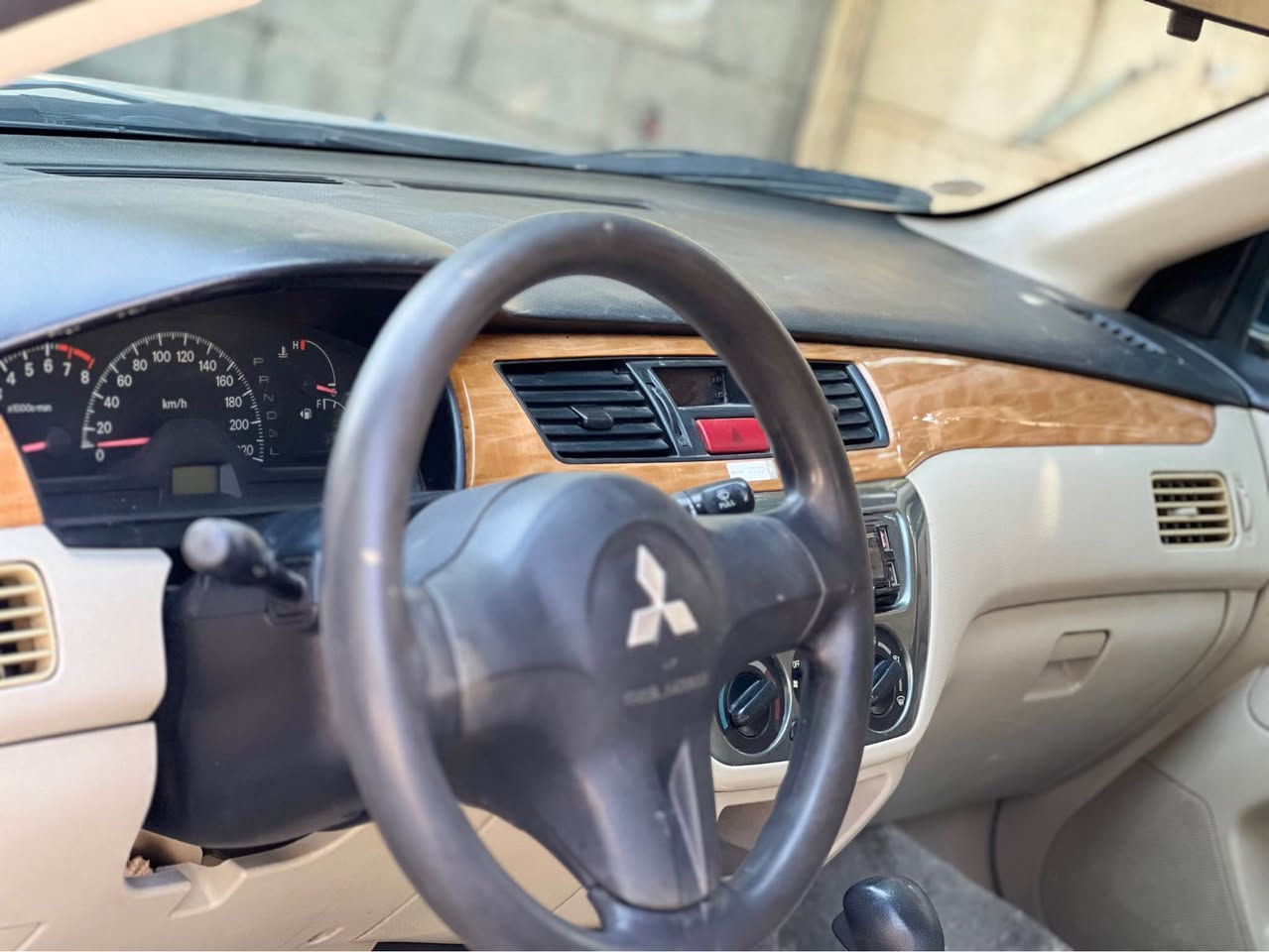 لانسەر. مۆدێل2008
1پارچە بۆیاغ بێناو
گێرو مەکینە بەشەرت✅
سعر ٧٥معامەلە
ژ.م*********** بشدار, السليمانية

نص مكتوب في الصور:
- 2007