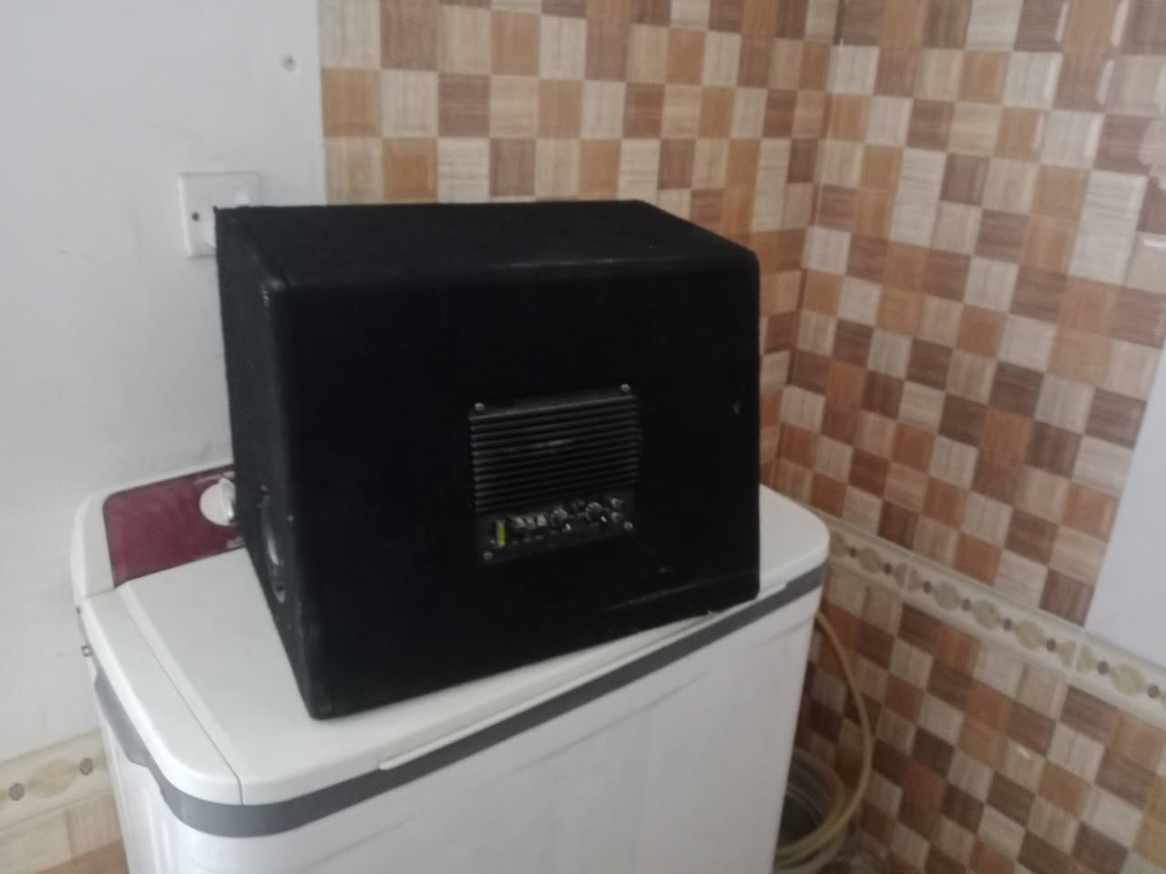 مرخصت مدير الكروب دمام البيع السعر مالته ٥٠ الف البيع مستعجل مكان كربلاء الحر رقم تواصل وياي ***********
