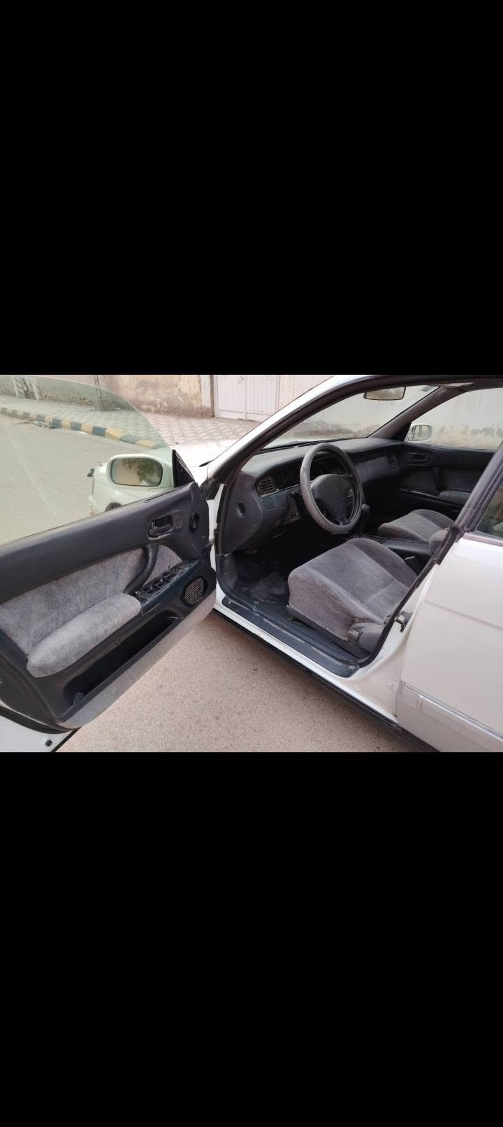 السلام عليكم بطه منفصل موديل 95 رقم انبار انكليزي سنويته لل30 تحويل ثاني يوم جام اخضر مكينه وكير ففتي حداديه تخم تاير تبريد شغال دواخل جديده كهربائيات كلهه شغال السياره جديده احلا من الصور قفله 58 الرقم *********** المكان واسط
