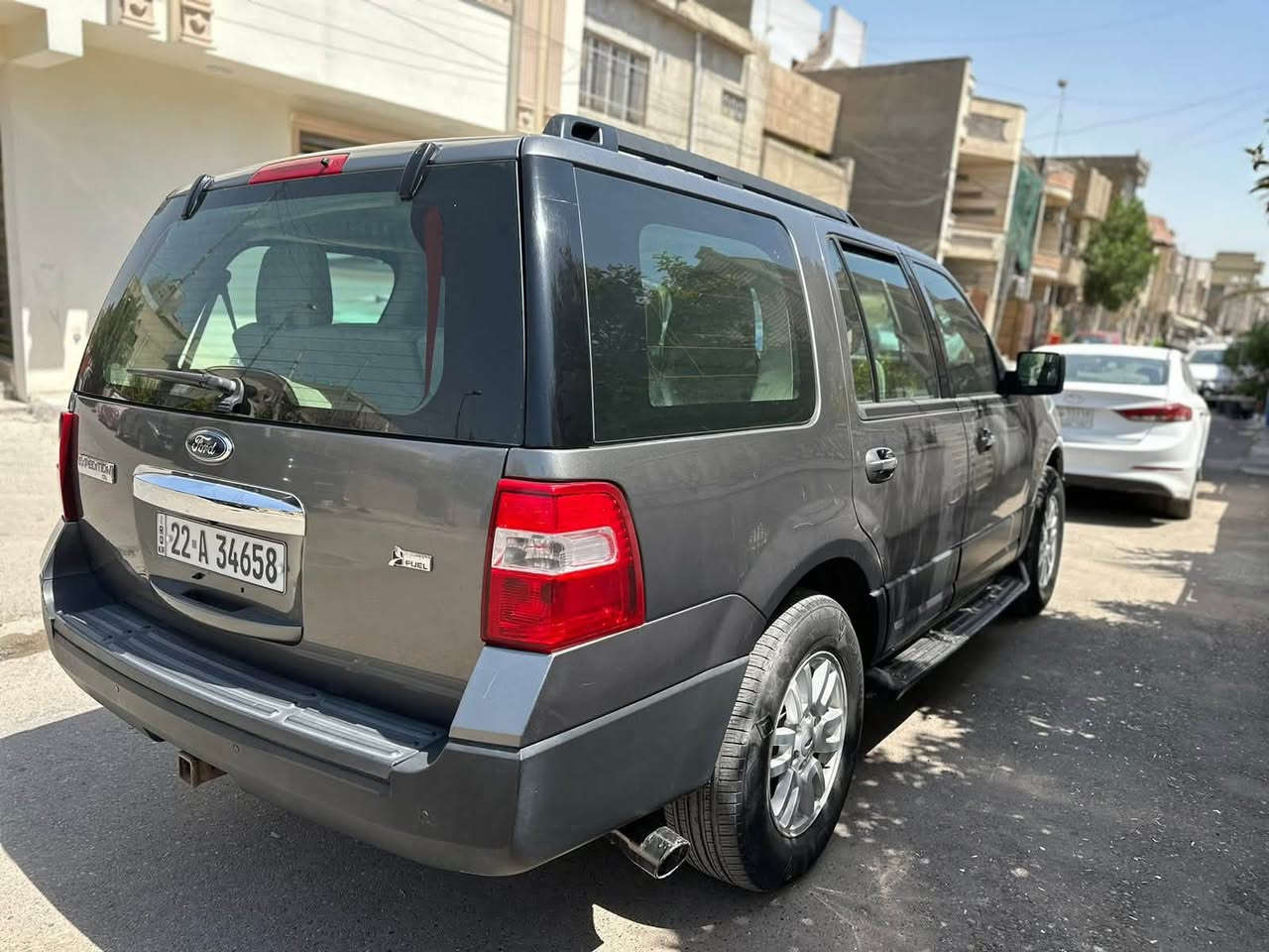 بيع اور مراوس
فورد اكسبدشن 2014 
قطعتين صبغ قيغ الجنطة والجاملغ 
السونار مرفق 
السيارة عليها منضومة غاز 80 لتر 
كير مكينة تبريد بشرط 
صدر جديد 
مابيهة نقص جاهزة 
عندي بيها وكالة عامة والسيارة باسم شركة باربيل والشركة عزلت 
انطيك بيهة وكالة
السيارة ما عليهة اي غرامة او مشكلة اصولية او اي شي 
بيع او مراوس حسب القناعة 
120$ السعر
*********** 
مكانهة بعقوبة
