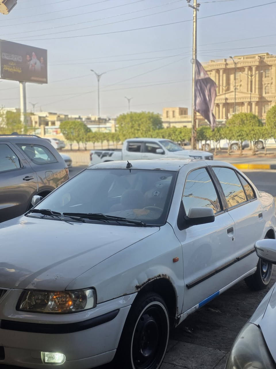 سلام عليكم
سمند 2011 بصره راعيها موجود مكينه استوني جفتته اغراض اصليه من ايران عينه وصينيه جدد تخم تاير صارلي 2 اسبوع من شديته حداديه نضيفه 
سعر 37 
***********
