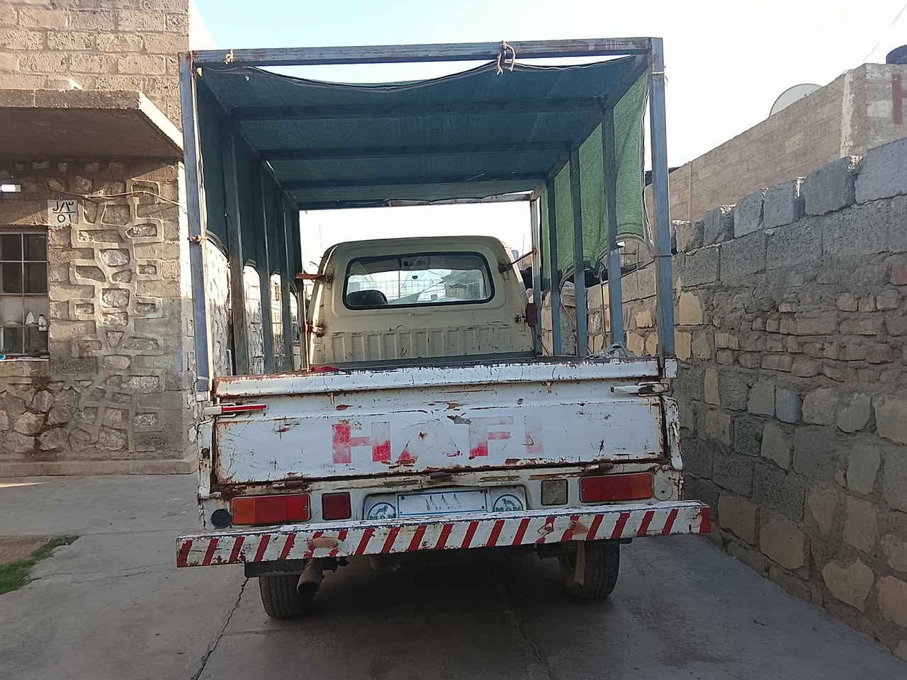هيفا للبيع سياره كدامك محرك كير شغالات سياره بيه خياسات بصيطه  سعر 19للاستفسار هاذا رقمي  *********** ومتواجد عل فيس مراسله
