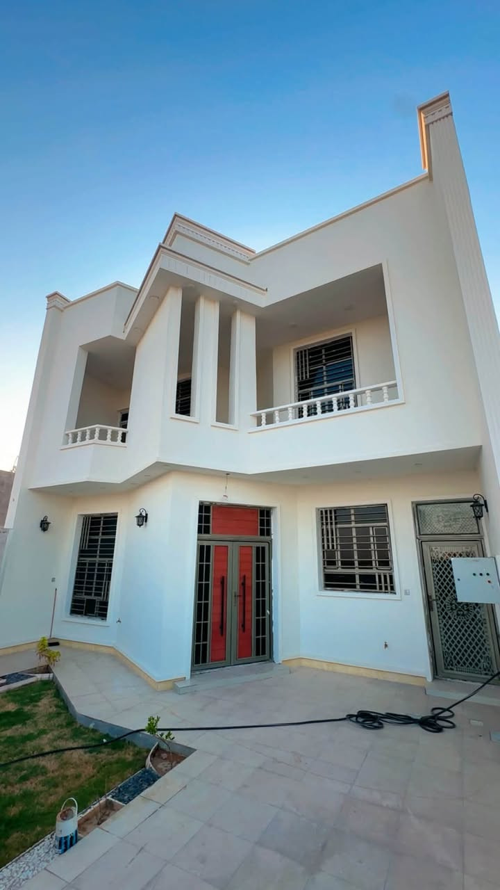 🏡 للبيع – بيت جديد سنة البناء 2026🏠
📍الحميرة قرب شارع 60📍

فرصة مميزة لامتلاك منزل حديث البناء بمواصفات متكاملة وتشطيبات عصرية.

✅ سنة البناء: 2026

✅ جديد بالكامل ولم يُسكن مطلقاً

✅ تصميم حديث وفخم

✅ تشطيبات عالية الجودة

✅ موقع مميز وهادئ

✅ كافة الخدمات متوفرة

✅ جاهز للسكن الفوري

منزل يجمع بين الراحة والأناقة وجودة التنفيذ، مناسب للسكن العائلي أو للاستثمار.

📞 للاستفسار والمعاينة يرجى التواصل على الخاص أو الاتصال مباشرة.                     (***********)

— في ‏‏الرمادي‏، ‏محافظة الأنبار‏‏.
