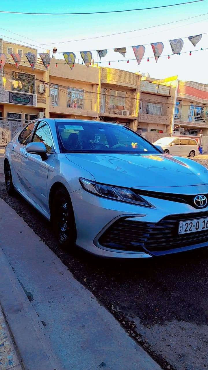 سلام عليكم  كامري موديل 2023 مواصفات LE  مكينه 2500cc
وارد خليجي سونارها  بالصور  سعرها 160. 
رقم صاحب السياره 
‏‪***********‬‏
