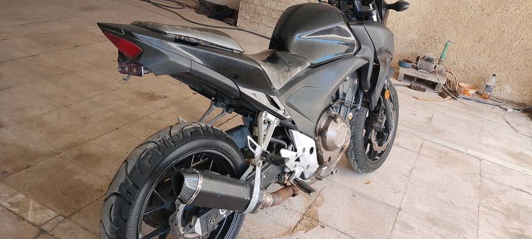سلام عليكم ورحمه الله وبركاته دراجة  CB500F موديل 2019 كفاله عامه من كهربائيات الى كير الى محرك كلشي ما مفتوح بيها جاهزة مجهزة عنواني الصليخ قرب جامع الفرقان السعر 15ورقة وبيها مجال بسيط لليحب يستفسر ***********