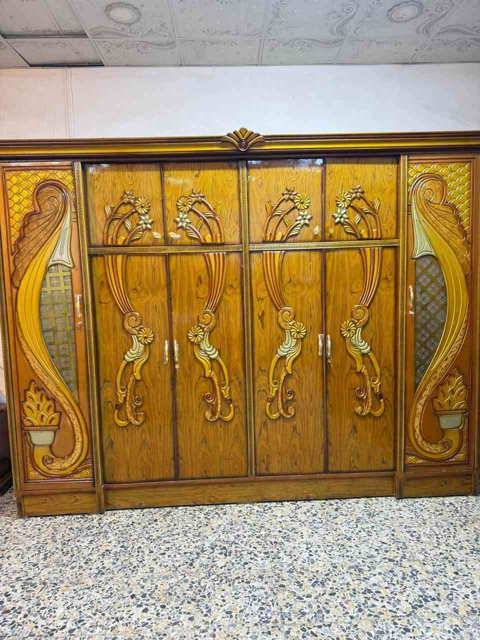 السلام عليكم 
غرفه صاج عࢪاقي مستخدام 
غرفه6 /ابواب 📌
السعر مناسب 
نضافه 90 /💯 
توصيل اكو 
دزلي الصوره واتساب
***********
او على الرابط مباشر للوصول إلى واتساب 
https://wa.me/9647884062553
