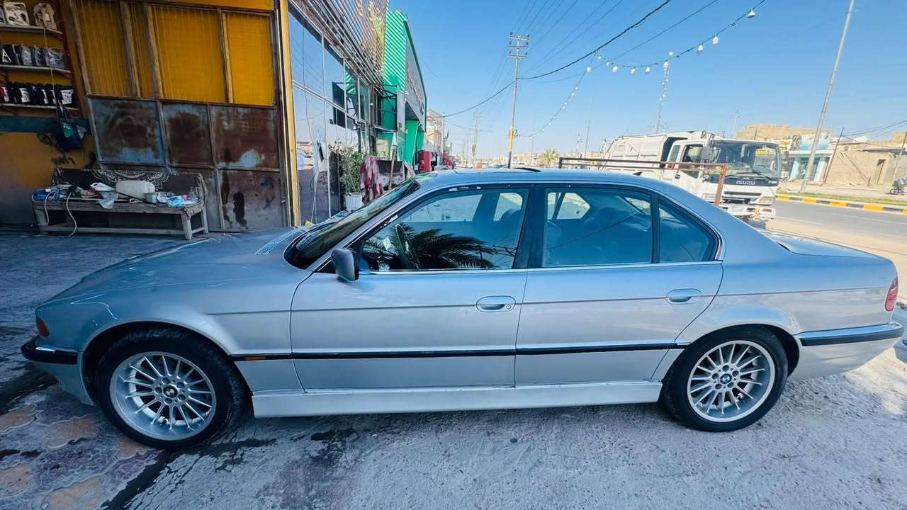 موديل ٩٦اصل ٤٠ ٧عليها مكينه ٤٠ ٧جديده تخم تاير جديد تبريد شغال ثلج كله جديد كومبريسر ومنضومه كله جديد كهربائيات كلها جدد عربانه جديده كير جديد غرفه جديده من مجمع القمه راديتر ودبه مع واتر بم خصم الكلام سياره جاهزه من الدعاميه للدعاميه بس دير بانزين ودهن وطلع ترايك للصين السعر ٨٥ ورقه قيمتها موهذا السعر بيع مستعجل هذا رقمي *********** المكان نجف كوفه

نص مكتوب في الصور:
- كروب محبي كاسح خفاش...
- Haider Y. Mahdi
- مسؤول
- ١٢ أيار
- هذه السيارة راعيها خلقة واخلاق اخوية ابو الفضل المعدل من اهل النجف شكد ماتكول مرتب تحس نفسك ما انطيته حقه ومن الجناية الي مايقبل برغي او واير واحد نقص بسيارته.. بالعافية على الي ياخذ منك سيارة