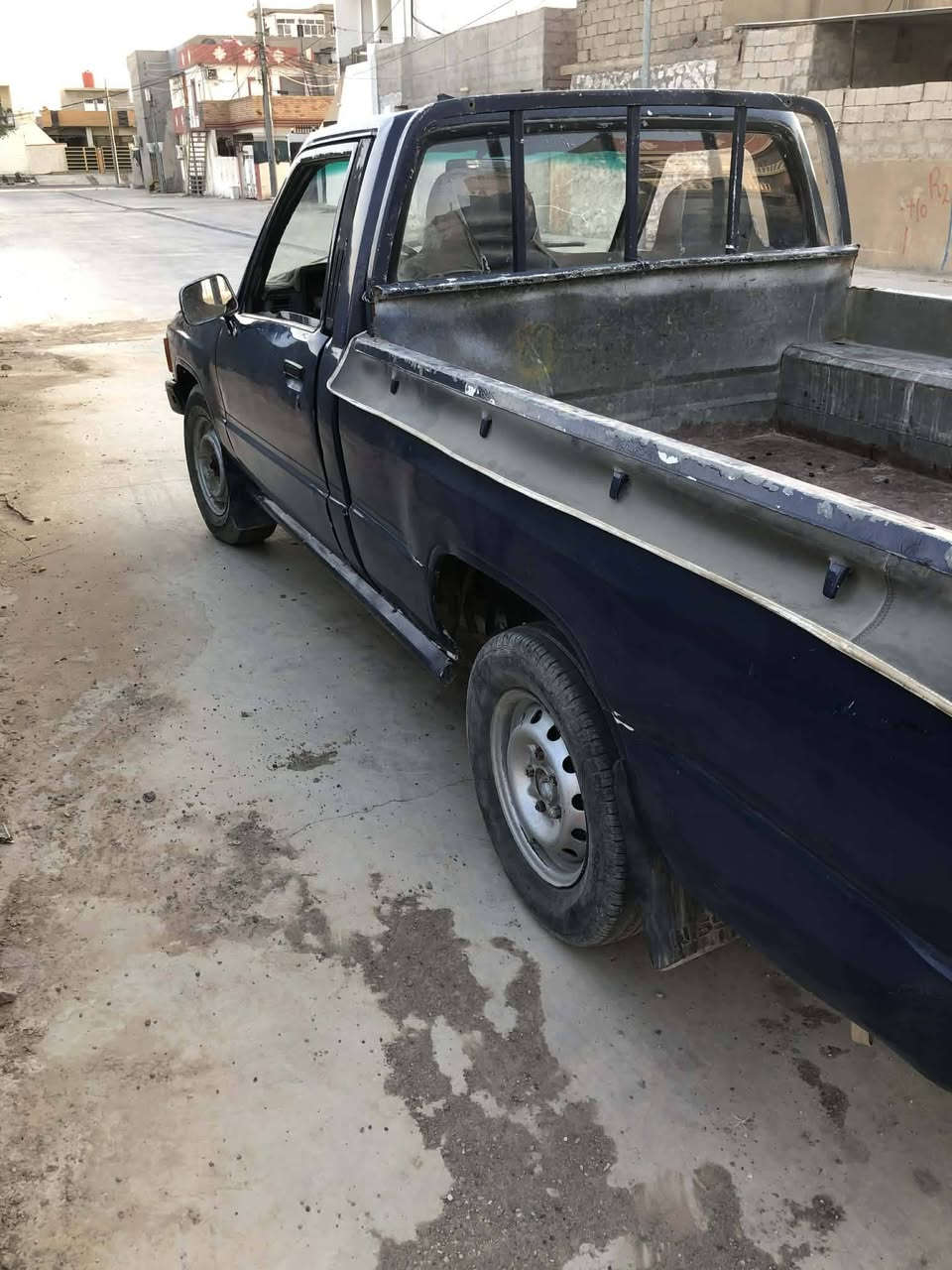 پیکاب 85
بۆ فرۆشتن
جوار قولاب 
مە کینە 3وای 5گیر 
گیرو مە ک ینو ئە کە سلی بە شە رت
سە نەوە ی هە بوەبە ڵام ونکریاوە 
بە شە رتی ماڵا مە دە نی 
شوین کفری 
ژمارە ی موبایل ***********

نرخی 20گە ڵاو مە عامە لە
