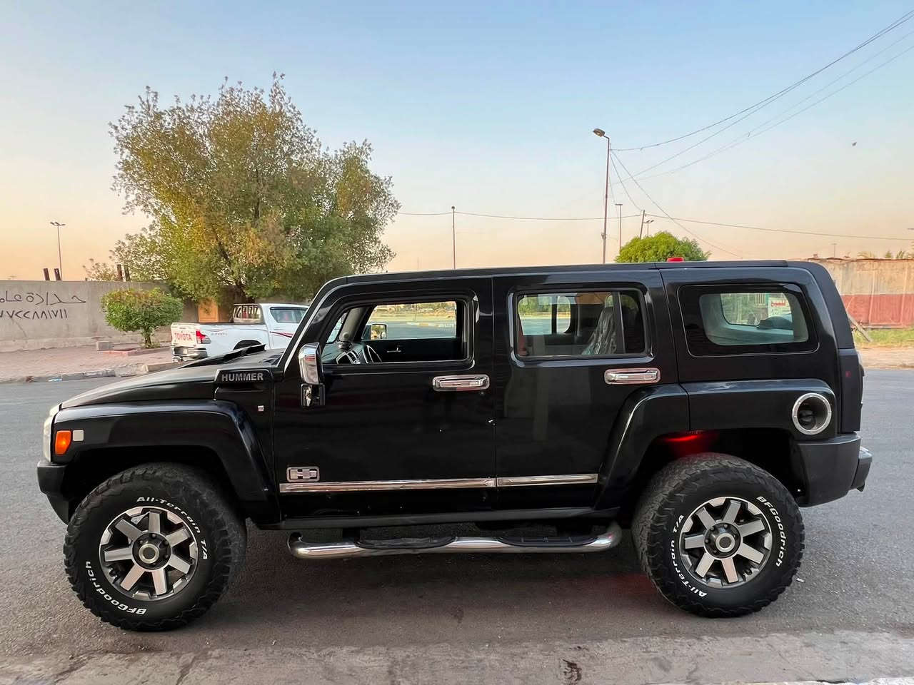 من رخصة الادمن
السلام عليكم ورحمة الله 

همر أچ 3 | Hummer h3

وارد امريكي لون اسود رقم بغداد بأسمي سنوية مساقطة 

كير محرك بلاد خير من الله مروحة كهرباء ⚡️ 

فول مواصفات سلايد روف كشنات كهرباء شاشة ودمام خلفي تبريد شغال 🩵

سيارة جاهزة والحمدلله 

السعر 88$ ورقة

التواصل 
***********
