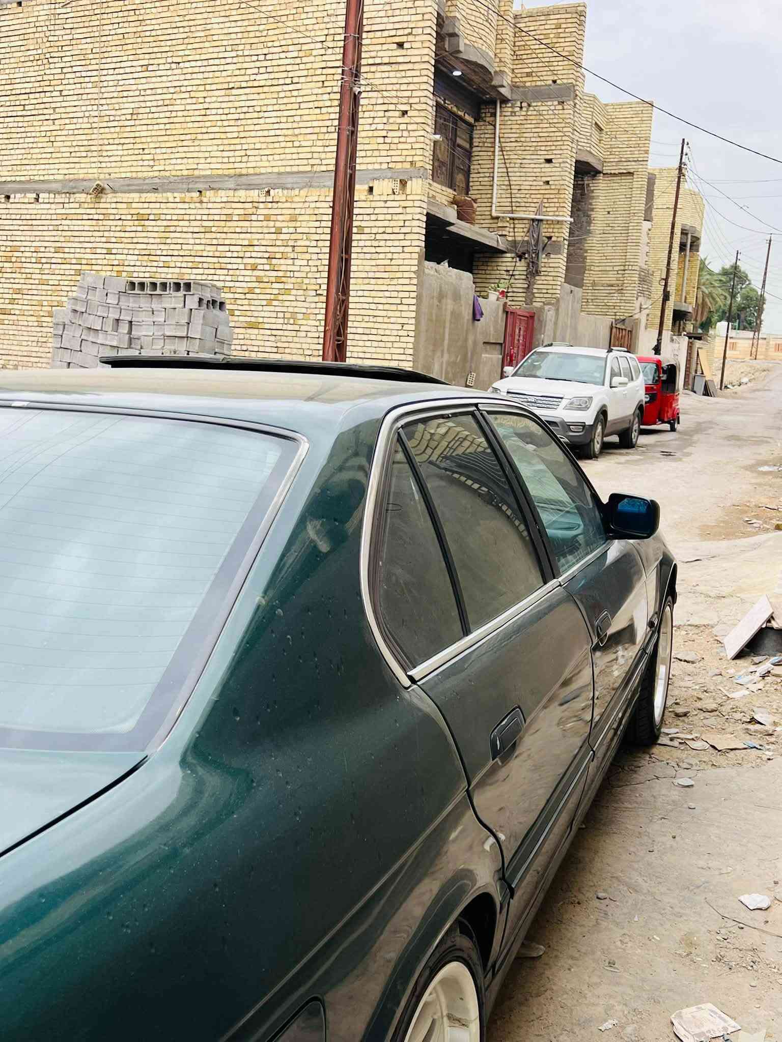 بي ام 525 • بغداد • جلد كهربائي