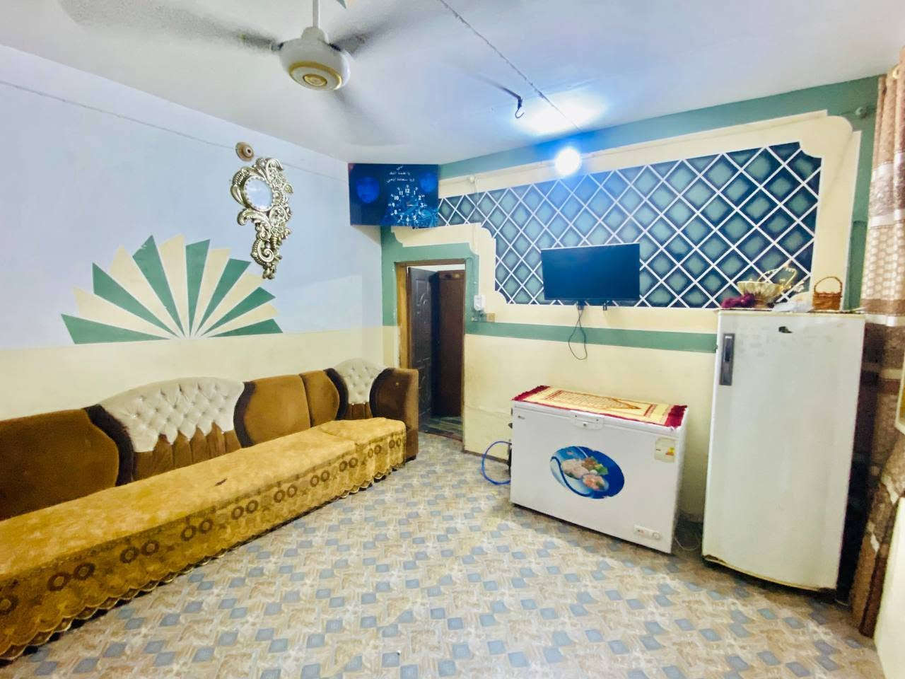 #دار_للبيع🏠
#الموقع :شارع المطار القديم قرب مجمع اكرم يبعد عن الشارع 50متر🌍
#المساحه : 100متر ✨
#السعر : 20 مليون او بي مجال  
#التفاصيل : الاساس تجعيب بناء بلوك سكف عكاده  ✨
#محتويات_الدار : يحتوي على غرفه وصاله ومطبخ واستقبال وصحيات داخلية وخارجية 
#المهندس_للوساطة_العقارية 🌍
تسعدنا زيارتكم لمكتبنا 
📍في النجف الاشرف - شارع المطار القديم - من جه شارع المعمل📍

للمزيد من المعلومات والتفاصيل عن العقار والمعاينه الميدانية يرجى الاتصال على 
☎️***********☎️
☎️***********☎️
