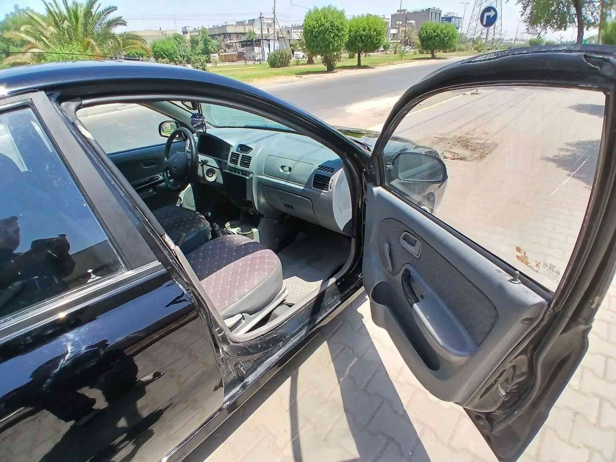 السلام عليكم عندي كيا ريو 2004
كير عادي  محرك 1500 خير من الله سيارة جاهزة علة اخر صبغ عام جمالية تخم تاير جديد صدر جديد الاتصال على رقم صاحبهة‏‪***********‬‏
