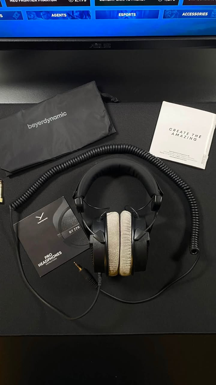 للبيع ( dt 990 pro black edition )استخدام فقط ( يومين ٢ )
رقمي ***********
