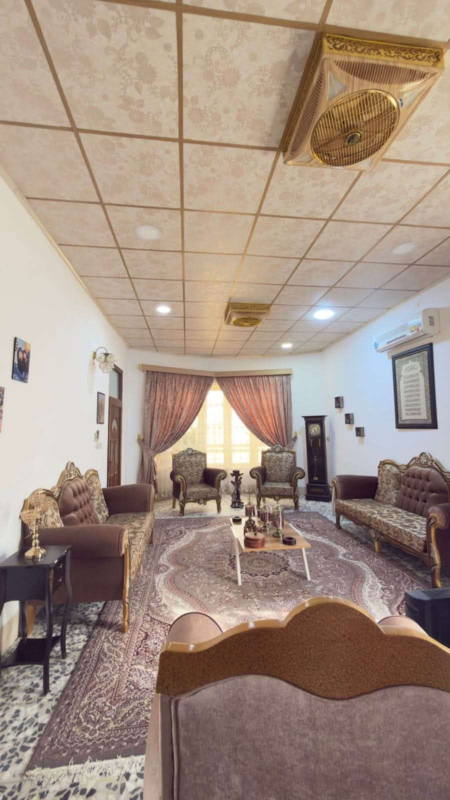 بيت للبيع • ٤٠٠م