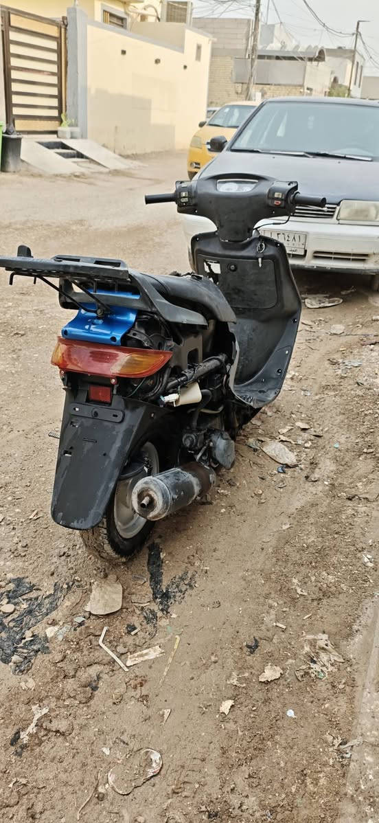 النجف الاشرف 
سلام عليكم فراشه حلوه ونضيفه طلعته من لحاويه وعله ساعه نطفت بعد متشتغل رايده 250 وبيه مجال  رقم ***********

