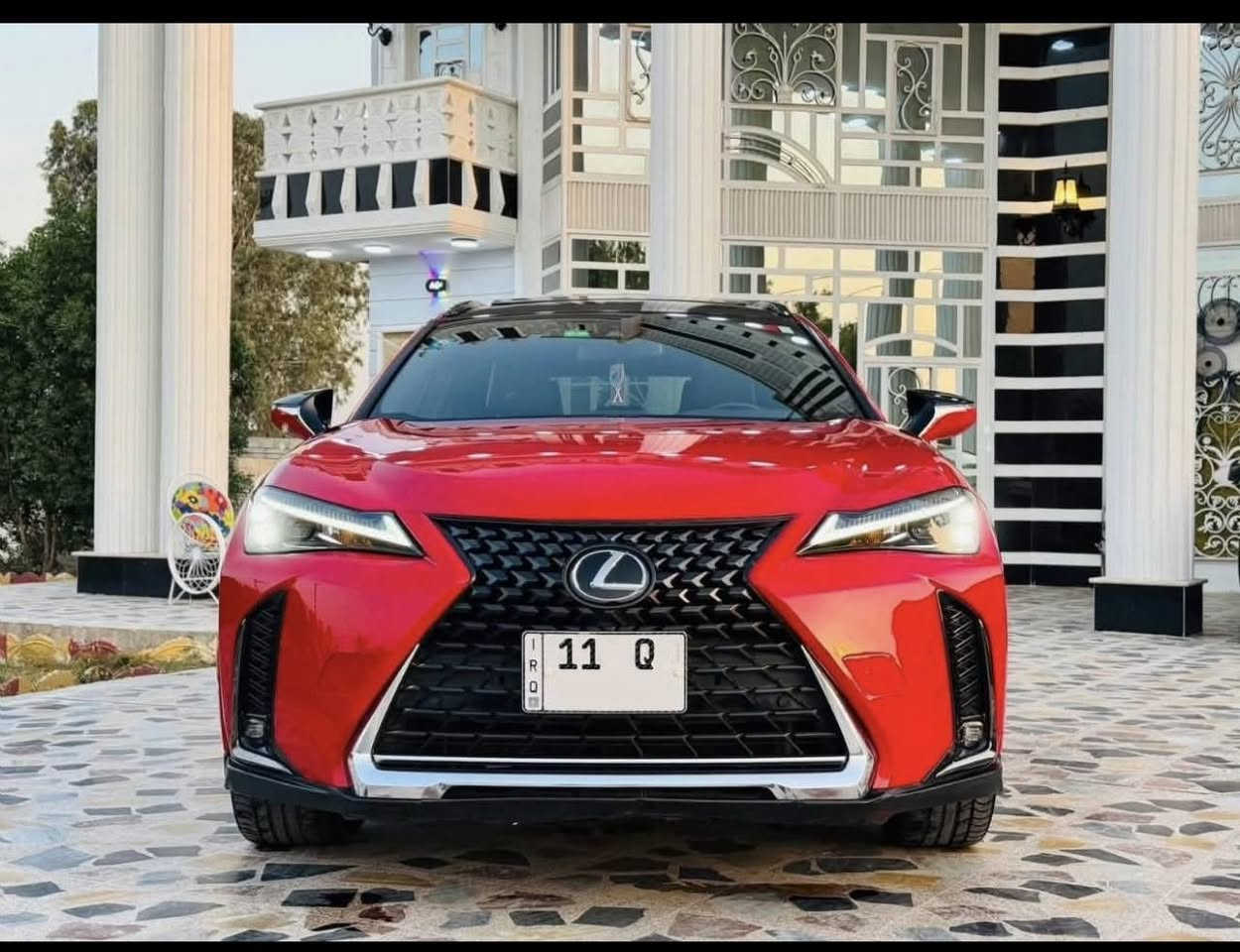 لكزز فئة ux سبورت هايبرد وارد امريكي ضرر بنيد وجاملغ فقط حادث خفيف جداً 
موديل 23 
السعر 180
ماشيه 39 K 
فول مواصفات متخلص مواصفات اهواي بييه 
سلايد قماره بانورما أصل
رادار امامي نقطه عمياء  كشن حار بارد 
كشافات رادار تحديد مسار 
سائق ٱلي 3مودات سياقه 
وبيهه مواصفات خاصه جدا اهواي والله 
 صور الحادث والسونار موجود بلنشر  سياره بأسمي تحويل مباشر
مكان السيارة بغداد الزعفرانيه 
غير متواجد علفيس اتصال فقط للشراي  مو مال سوالف
***********

نص مكتوب في الصور:
- 2023 LEXUS UX 250H BASE RED, JTHB6JBH1P2146288 1. Lot: 46957364 Full check this VIN! Remove VIN
- 1DJDBIIPZ140700 t: 46957364 check this VIN! Remove VII