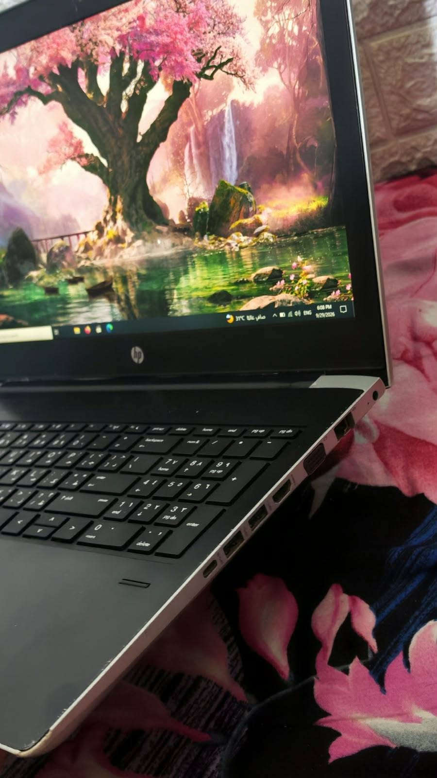 💻 لابتوب HP ProBook 450 G5 للبيع

🔹 المعالج: Intel Core i5 – الجيل الثامن
🔹 الرام: 8GB
🔹 الهارد: 1TB
🔹 كرت الشاشة: NVIDIA GeForce 930MX 4GB
🔹 البطارية: أكثر من ساعتين 🔋
🔹 الجهاز: نظيف وحالته جيدة
شاشة كبيرة 16 انش

💰 السعر: 325 ألف دينار بيه مجال 
 الرقم : ***********

