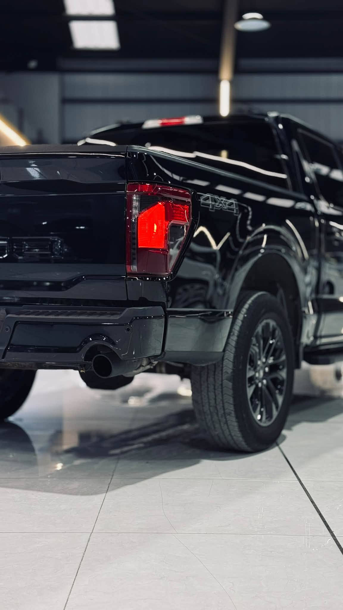دەعمی خەفیف 👌🔥
.
Ford f150 XLT 2024 
.
سەیارەکە ٣٤ هەزار کم رۆشتووە .
.
مەکینە ٢.٧ ی تۆربۆ ی مەڕغوب 
.
دەبڵ ئەکسڵ .
.
پانۆراما .
.
٥ کامیرە 
.
کوشنی جلد و کارەبا و هیتەر
.
شاشە گەورە 
.
گێر لە عەرز 
.
رادار 
.
زۆر مواسەفاتی تر 
.
رەسمی دەعمی دانراوە جاملغی پێشەوە دوو بستی بۆیاخە.و جاملغی دواش دو بستێکی بۆیاخە 
، رەقەم شانسی:
1FTEW3LP4RFB52470
.
سەیارەکە کاتی و سێمانگی لەگەڵە بۆ سعریش ئەتوانن پەیوەندی بکەن :
*********** 

.
.
