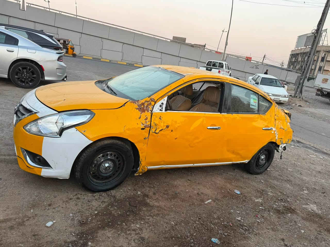سلام عليكم نيسان سني موديل 2024رقم بابل مشروع وطني هزة جديدةماشية 30الف مكينة كير تبريد صدر امامي خلفي كلة مكفول علمن سيارة تعرضت لي حادث ابيع علا حادثها معروضة 45مكاني بغداد رقم الهاتف 
***********
