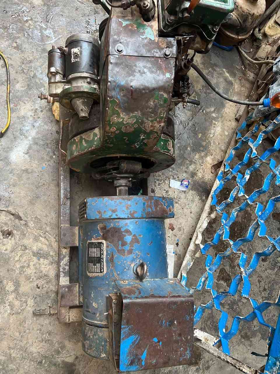 السلام عليكم مولد للبيع صنع هندي
سلف وهندر صارله فتره متروك ما عندي مجال انضفه وشغله ابيعلك على هل حطه توليد ٧ ونص كيفي مكاني بغداد الاستفسار 
***********
