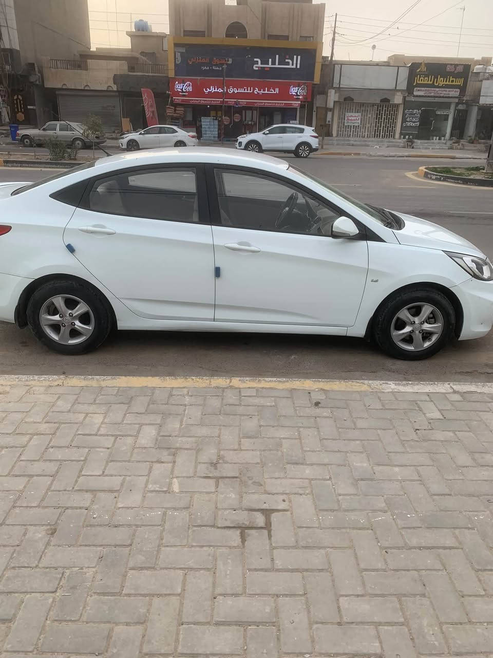 السلام عليكم
اكسنت موديل ٢٠١٣ خليجي محرك 1600 رقم بغداد ماشيه  117 كيلو  قابل للزيادة سيارة جديدة بدون صبغ تبريد جديد تايرات جديدة 
السعر 92 وبيها مجال 
مكاني بغداد حي الجهاد 
رقم الهاتف : *********** يوجد واتساب
