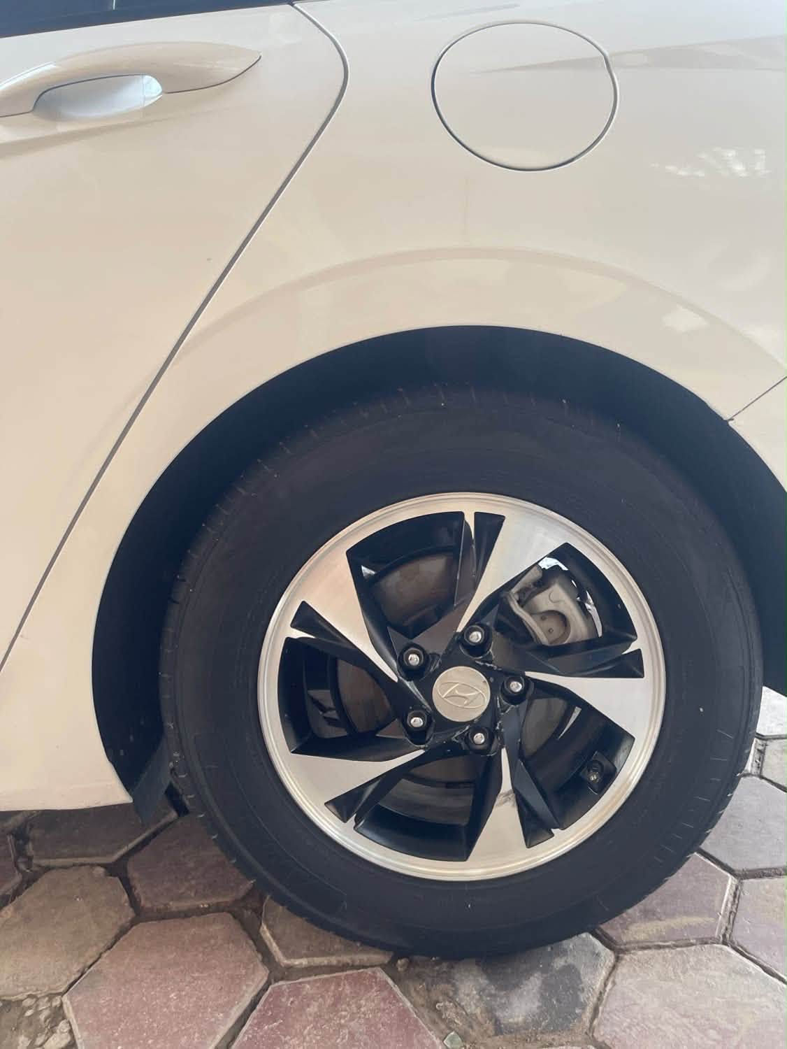 سلام عليكم 🍀🤍
⚪️النتره افانتي 🇰🇷🤍 
⚪️موديل 2021
⚪️سياره فول موصفات 
⚪️سياره خليجيه كوري اصل 
⚪️ اشاره بل مري
⚪️بيه نظام مود درايف  سبورت وايكوا نضام اقتصاد
⚪️مرقمه واسط تحويل ثاني يوم 
⚪️كشنات جلد اسود 
⚪️ويل كب اصلي
⚪️محركه 1600دوش دبل نوزل
⚪️لايت زنون ثلجي 
مكان واسط كوت مركز المدينه 
الاستفسار363393 ‭07714
‼️سياره بيه رشات صبغ من كوريا ‼️

السعر130وبيها مجال بسيط

نص مكتوب في الصور:
- نادي الداموك الرياضي
- الكوت, Iraq
- AL KUT